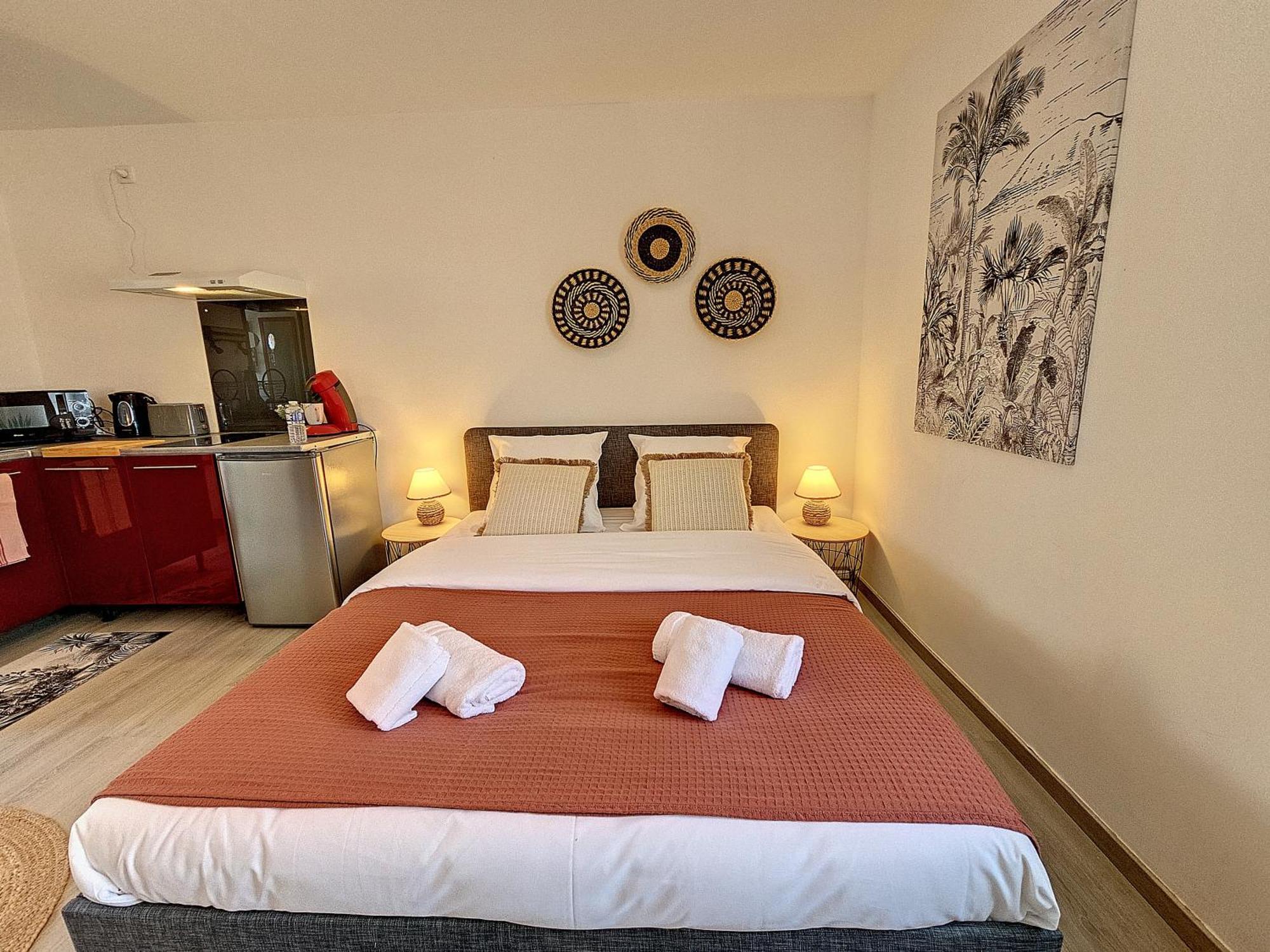 L'Auberge De La Gare, Appartements Tout Confort, Proches Gare Yzeure Экстерьер фото